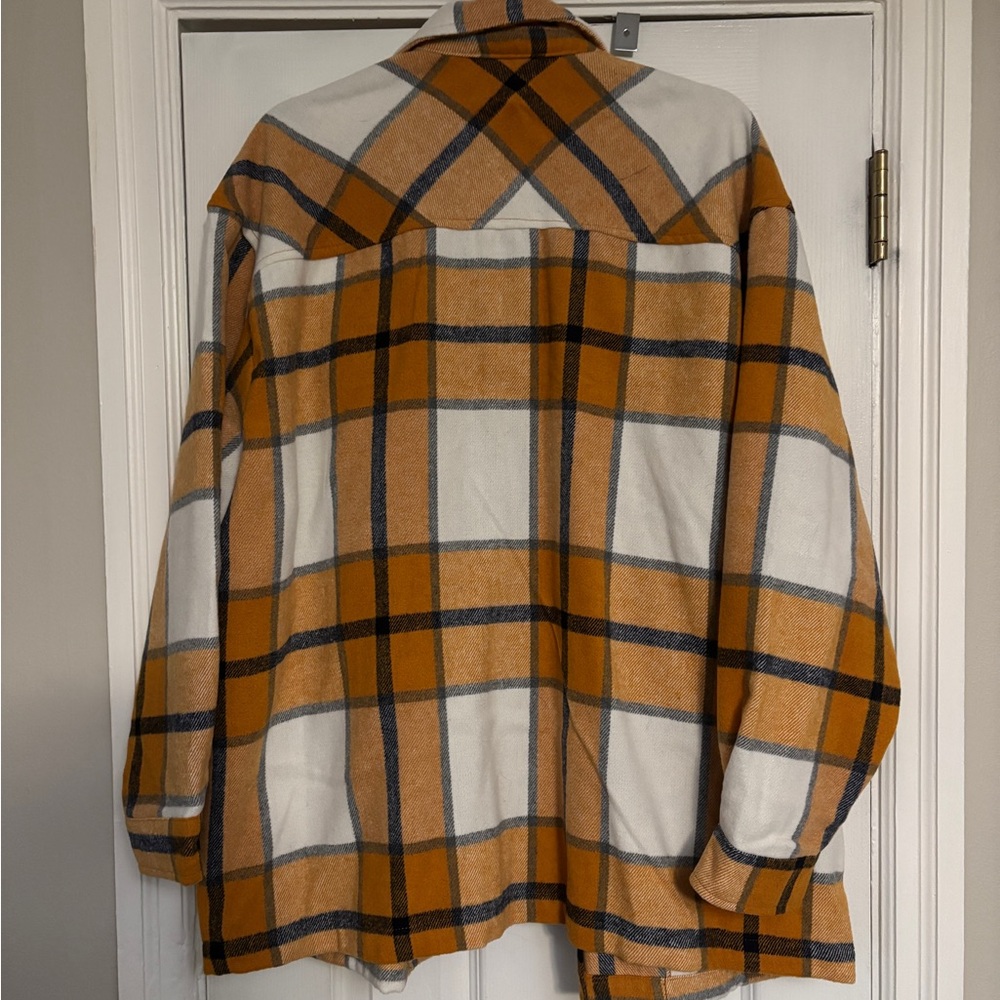 NWT Shacket - Picture 3 of 4